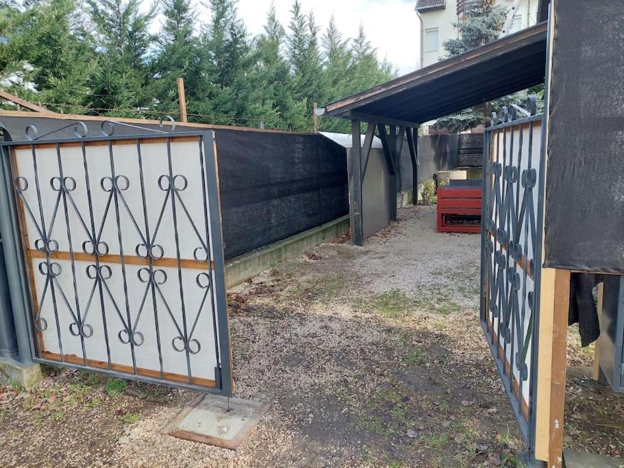 Ujszeged Apartman Εξωτερικό φωτογραφία