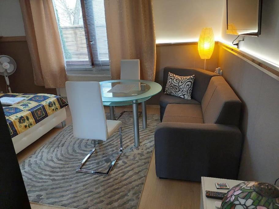 Ujszeged Apartman Εξωτερικό φωτογραφία