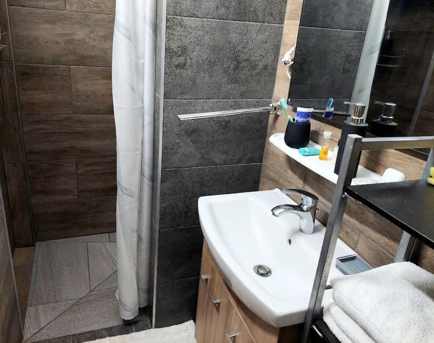 Ujszeged Apartman Εξωτερικό φωτογραφία