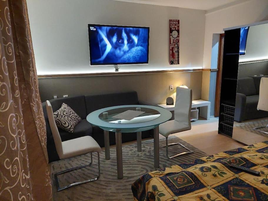 Ujszeged Apartman Εξωτερικό φωτογραφία