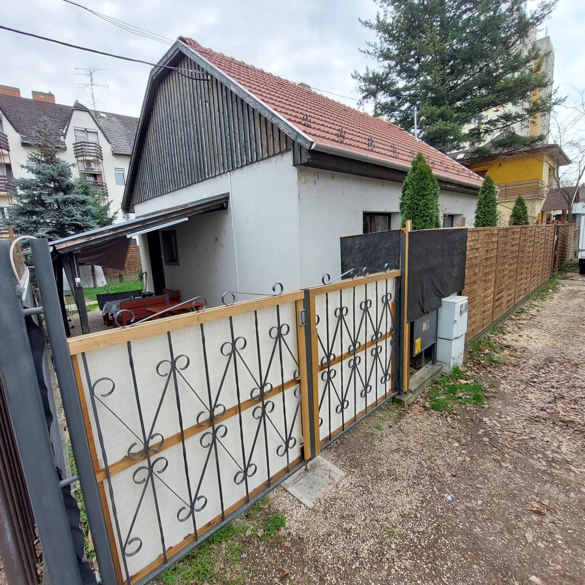 Ujszeged Apartman Εξωτερικό φωτογραφία
