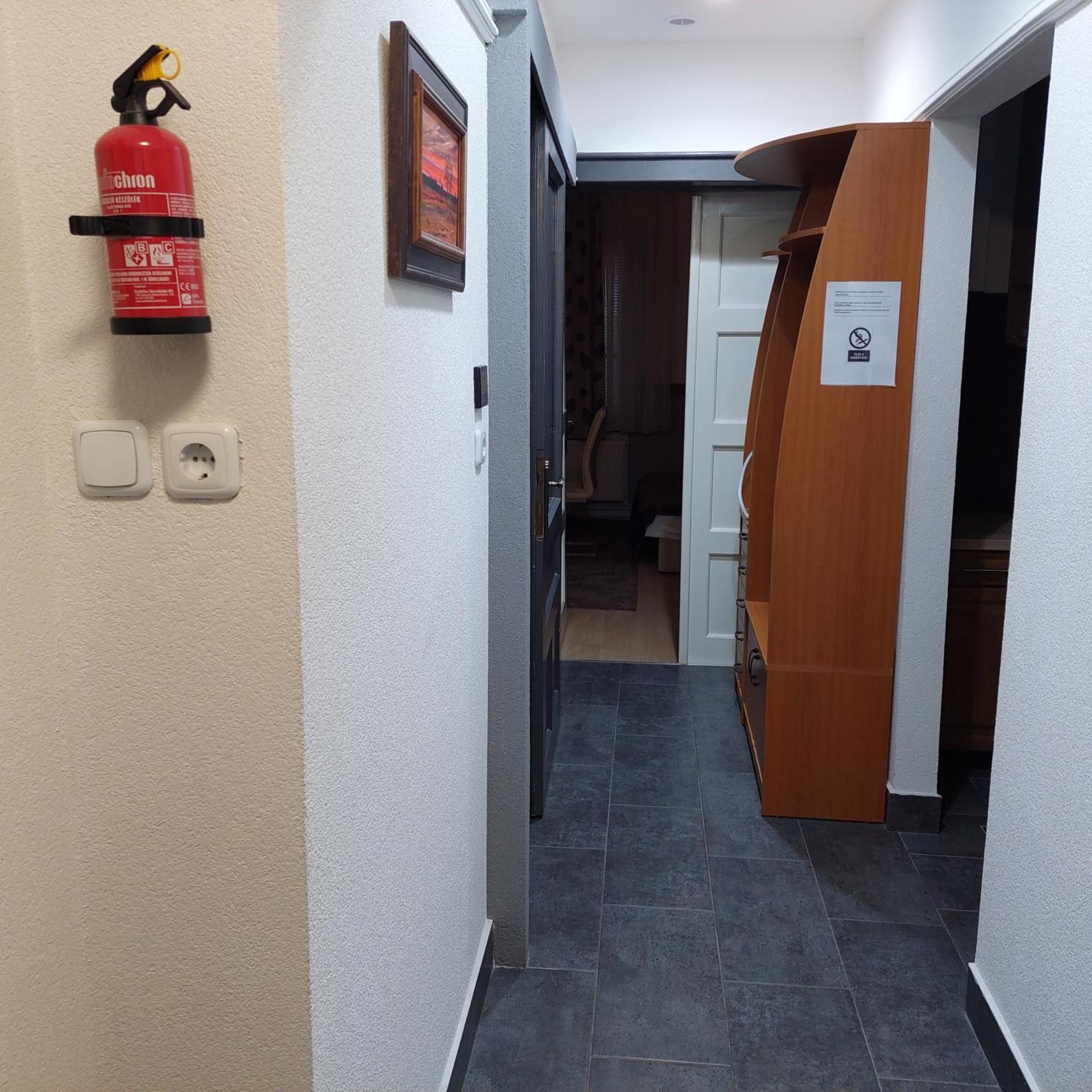 Ujszeged Apartman Εξωτερικό φωτογραφία