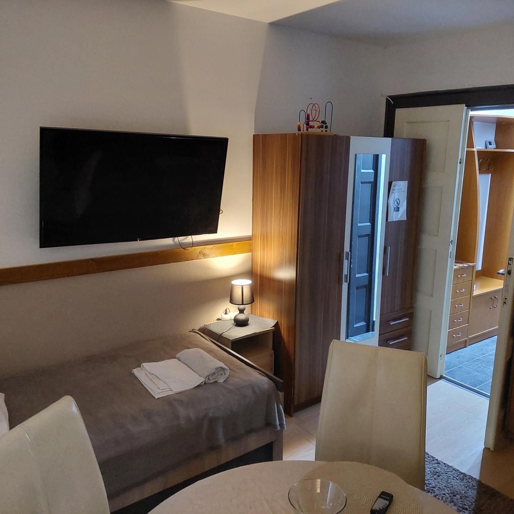 Ujszeged Apartman Δωμάτιο φωτογραφία